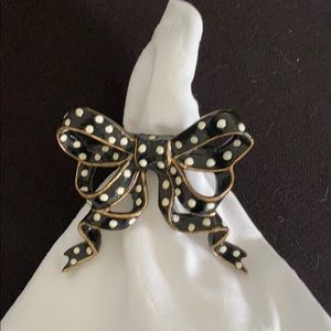 MacKenzie-Childs Napkin Rings Bow NWT original packaging, no longer available MC